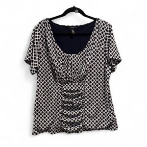 Alfani Women's Black and White Diamond Print Blouse